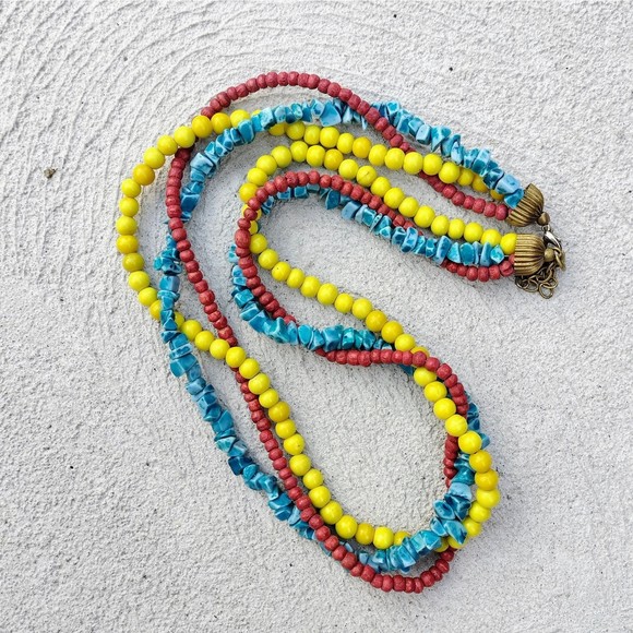 NWOT Multi-layer Beaded Stone Boho Necklace - Picture 3 of 5